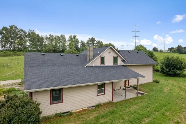 $350,000 | S3093 Baertsch Valley Road, Fountain City, WI 54629