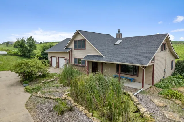 $350,000 | S3093 Baertsch Valley Road, Fountain City, WI 54629