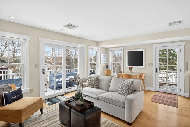 $1,175,000 | 175 Bradford Street Extension, Unit 102, Provincetown, MA 02657