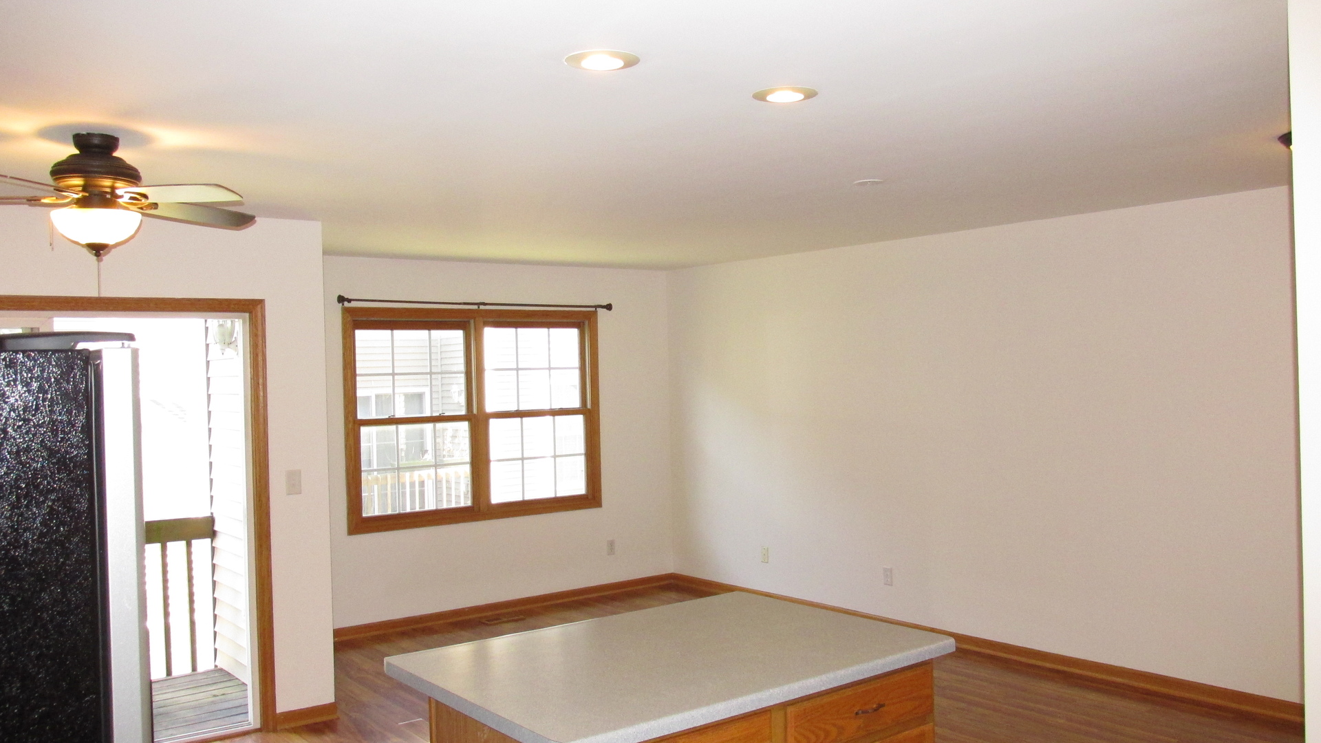 548 South Peace Road, Unit 2 Sycamore, IL 60178 - Photo 12 of 36