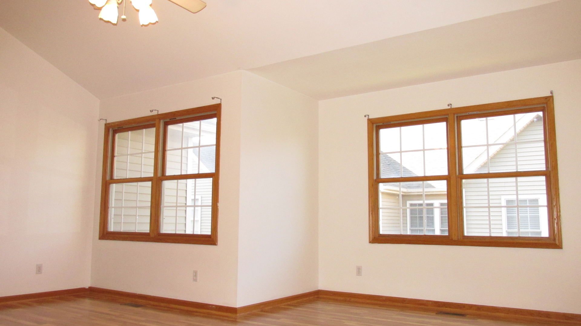 548 South Peace Road, Unit 2 Sycamore, IL 60178 - Photo 14 of 36