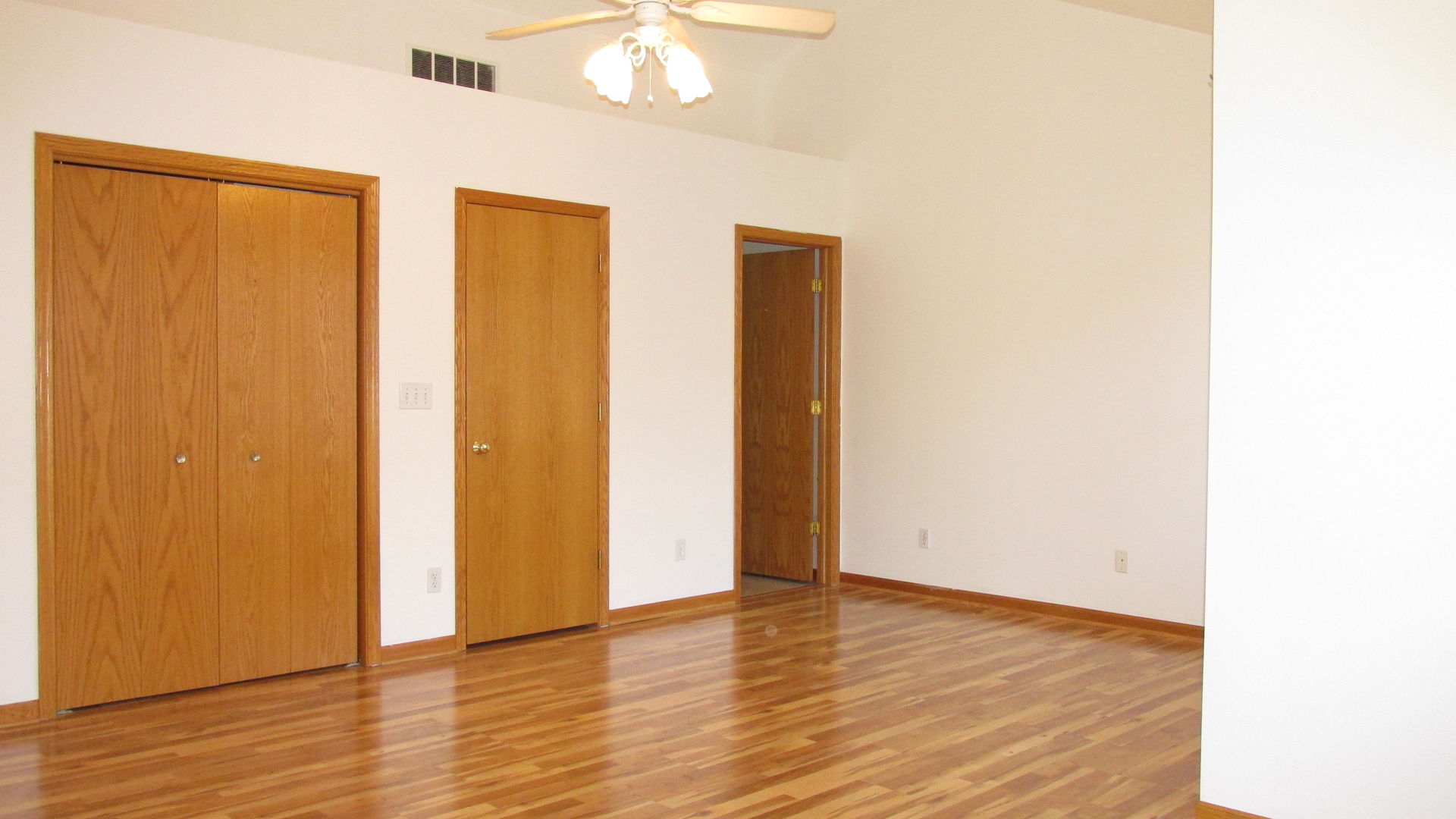 548 South Peace Road, Unit 2 Sycamore, IL 60178 - Photo 20 of 36