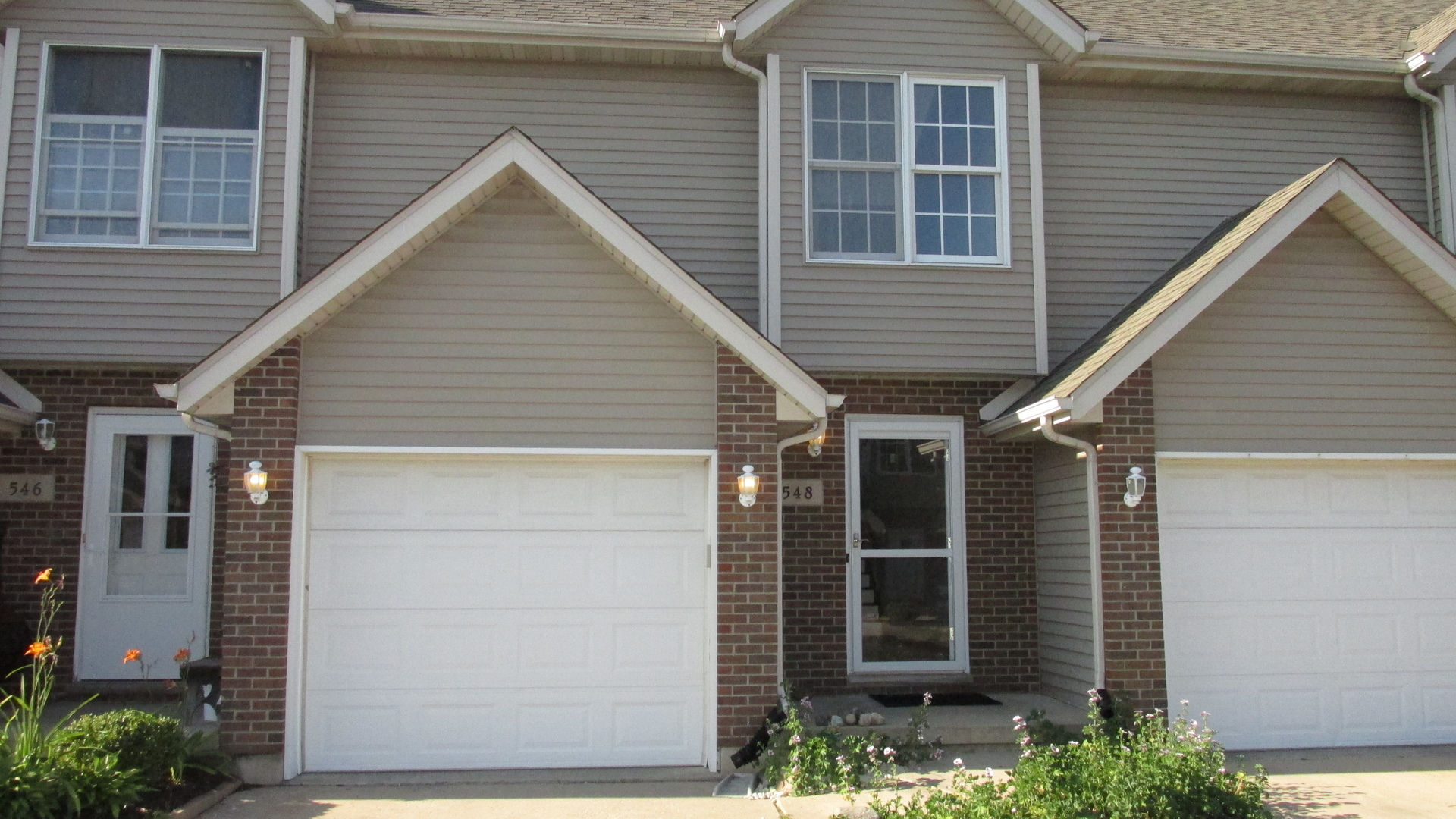 548 South Peace Road, Unit 2 Sycamore, IL 60178 - Photo 3 of 36