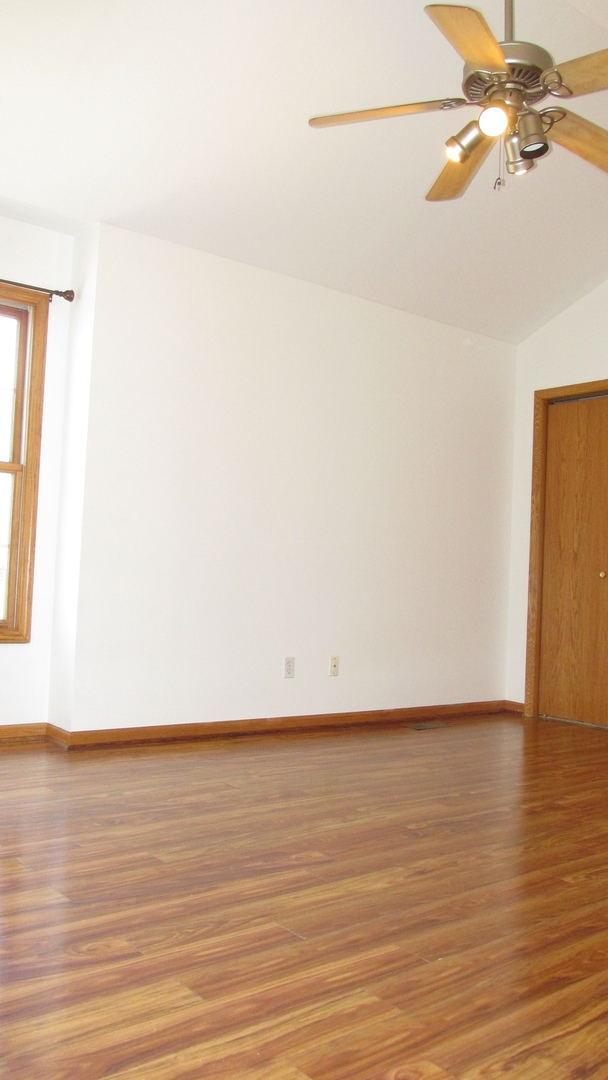 548 South Peace Road, Unit 2 Sycamore, IL 60178 - Photo 21 of 36