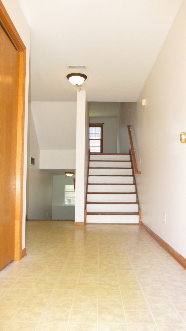 548 South Peace Road, Unit 2 Sycamore, IL 60178 - Photo 26 of 36