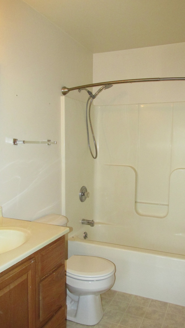 548 South Peace Road, Unit 2 Sycamore, IL 60178 - Photo 29 of 36