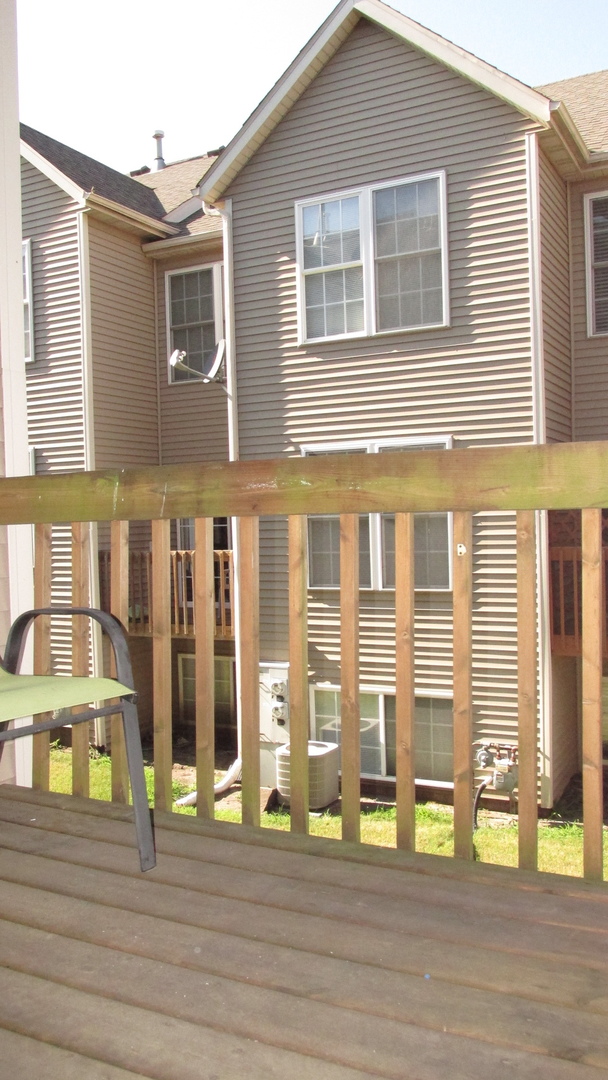 548 South Peace Road, Unit 2 Sycamore, IL 60178 - Photo 31 of 36