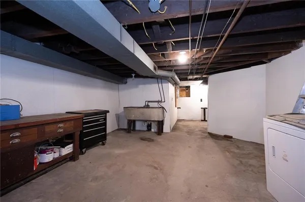 a view of a garage room