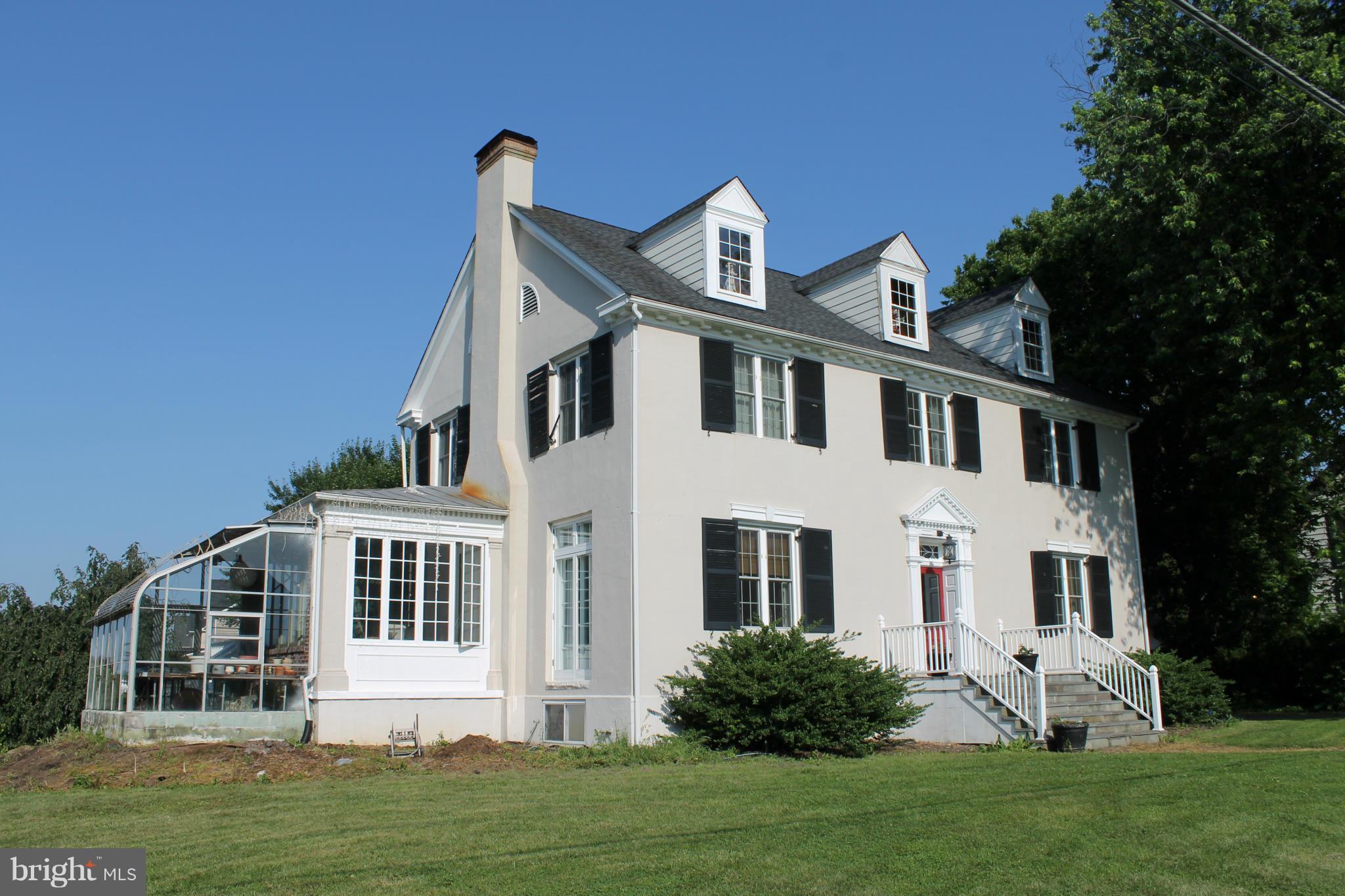 Exterior (Front)