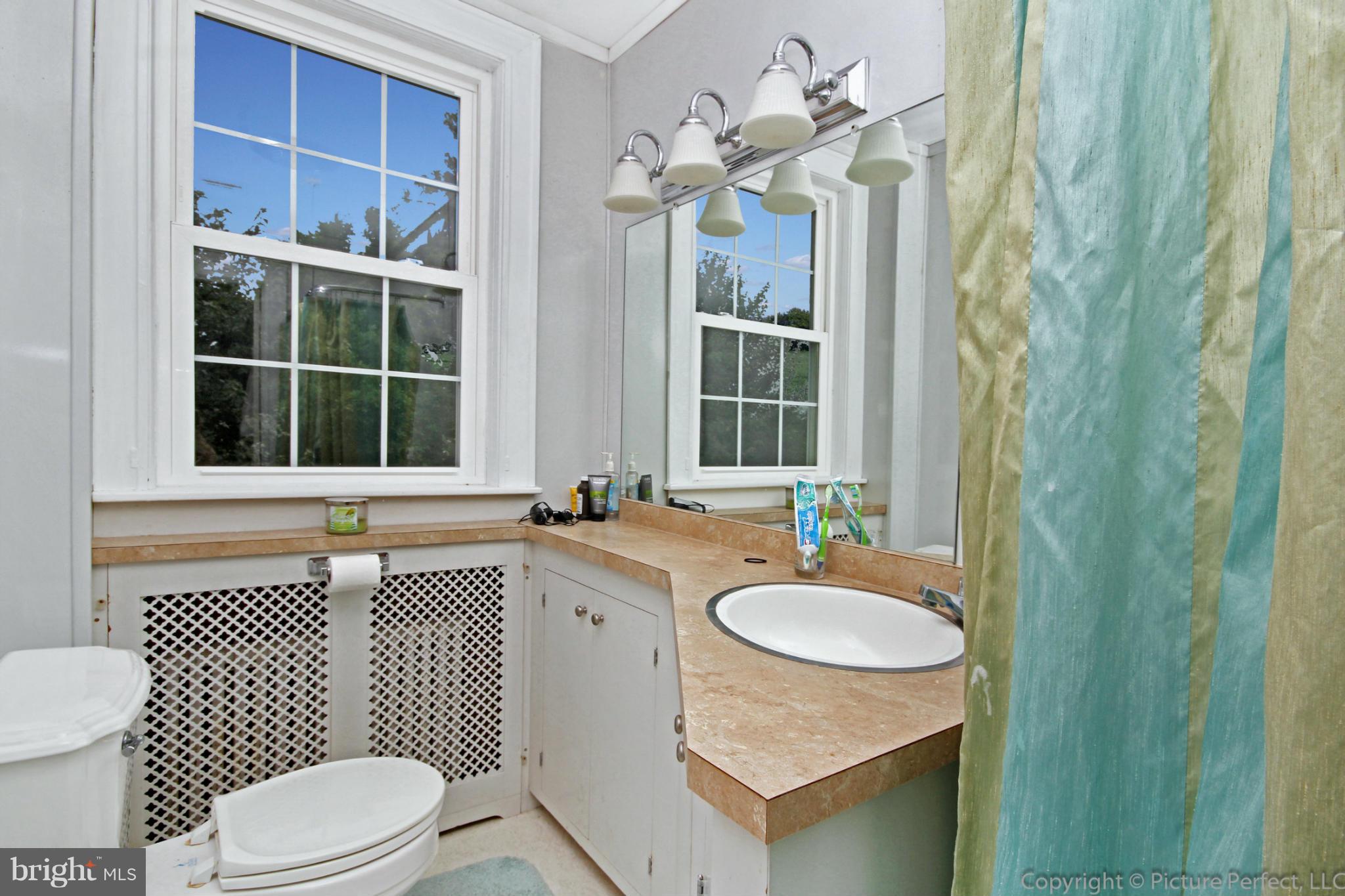 5641 Mountville Road Adamstown, MD 21710 - Photo 21 of 29 Bath