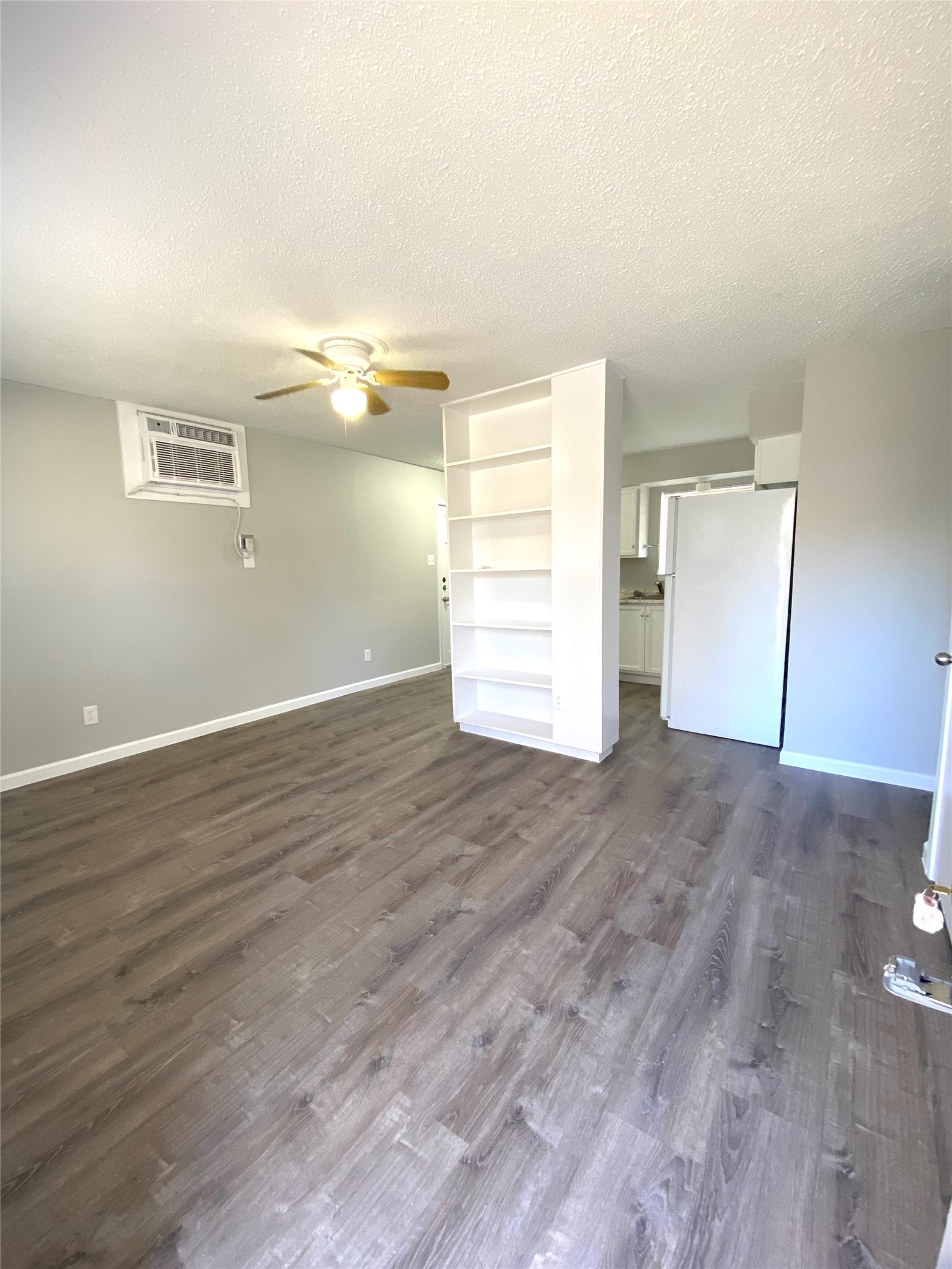404 Swanee Drive, Unit B Austin, TX 78752 - Photo 2 of 5