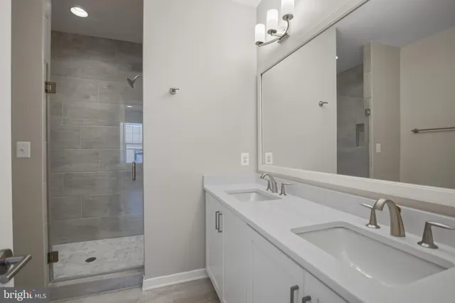 $4,250 | 621 Parkside Place Northeast, Washington, DC 20019