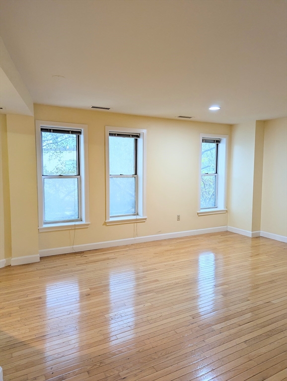 2 Chestnut Street, Unit 23 Cambridge, MA 02139 - Photo 2 of 7