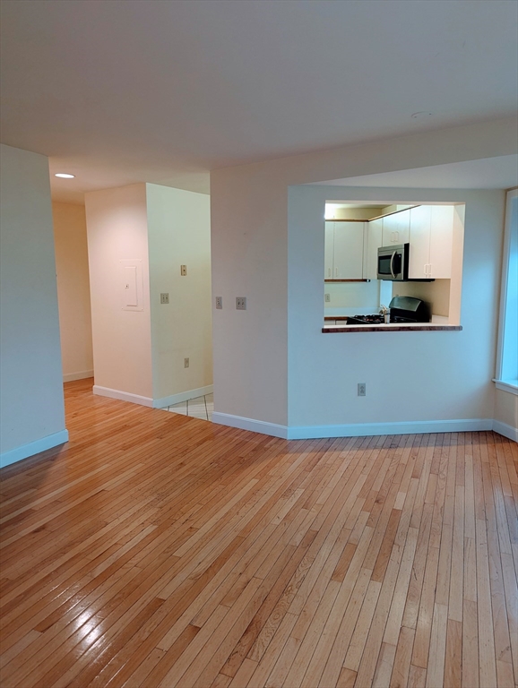 2 Chestnut Street, Unit 23 Cambridge, MA 02139 - Photo 3 of 7
