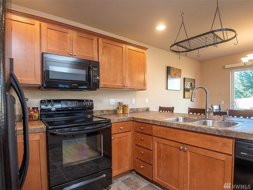 19410 Meridian Place West Bothell, WA 98012 - Photo 11 of 29