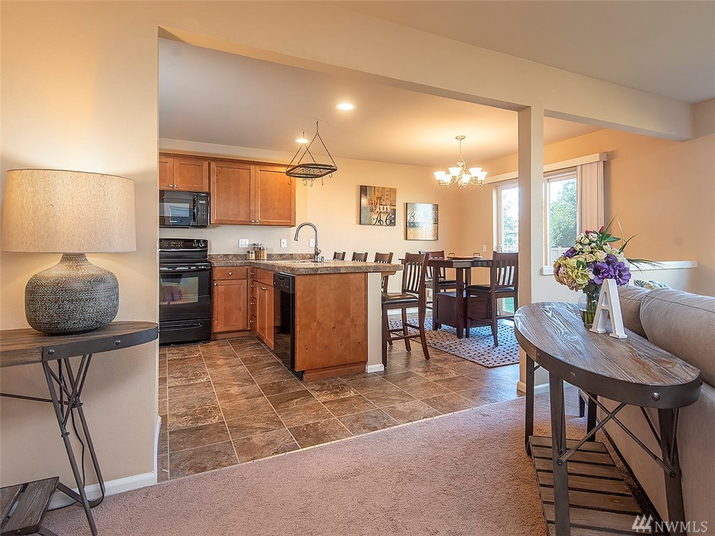 19410 Meridian Place West Bothell, WA 98012 - Photo 7 of 29