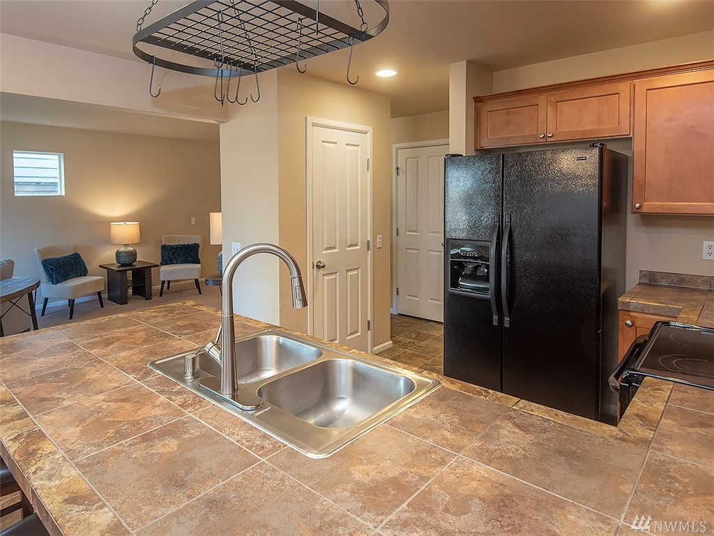 19410 Meridian Place West Bothell, WA 98012 - Photo 9 of 29