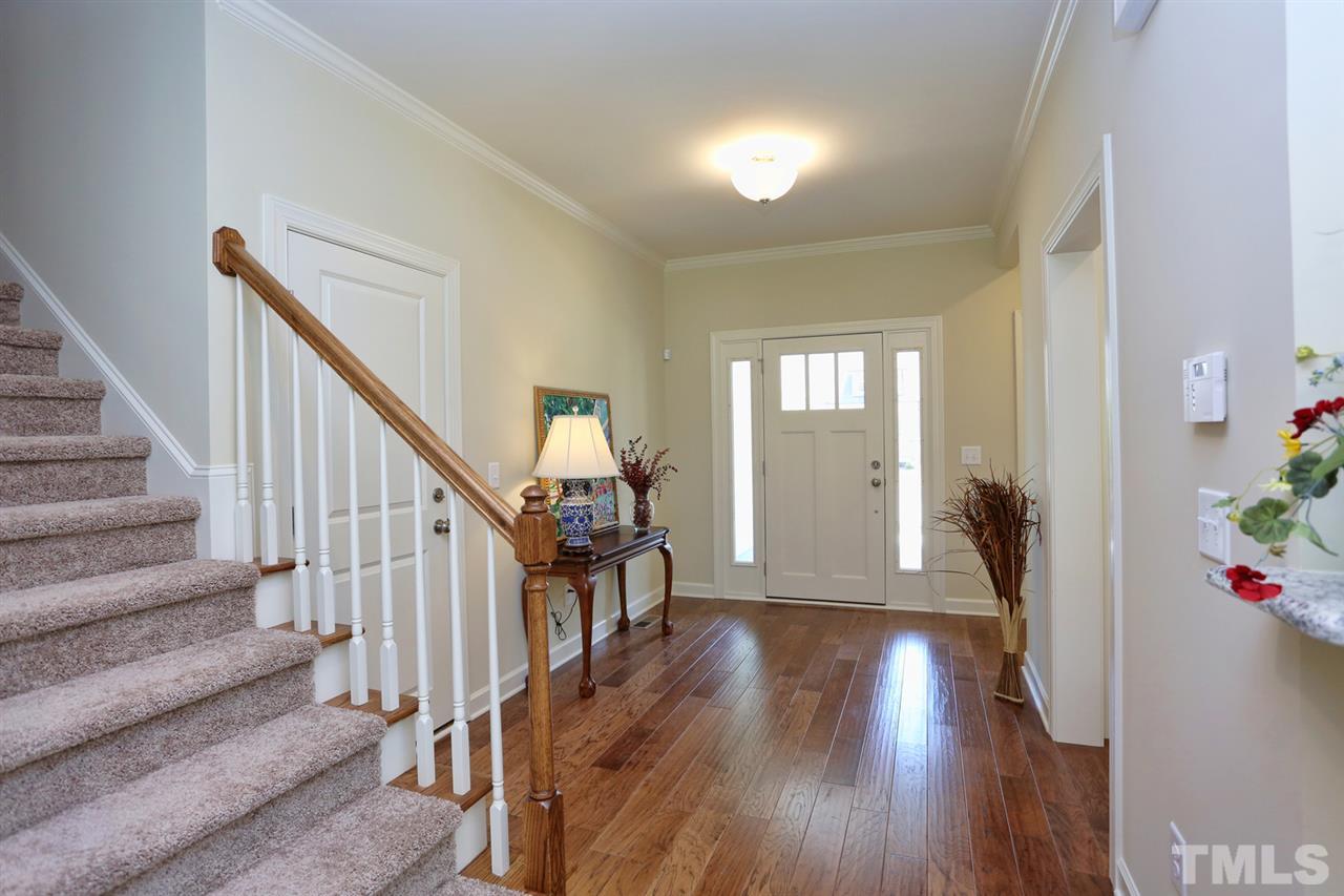 2925 Suncrest Village Lane Raleigh, NC 27616 - Photo 3 of 25 Gallery Image 3