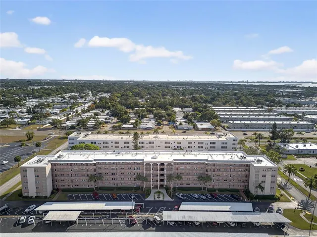 $200,000 | 5521 80th Street North, Unit 511, St. Petersburg, FL 33709