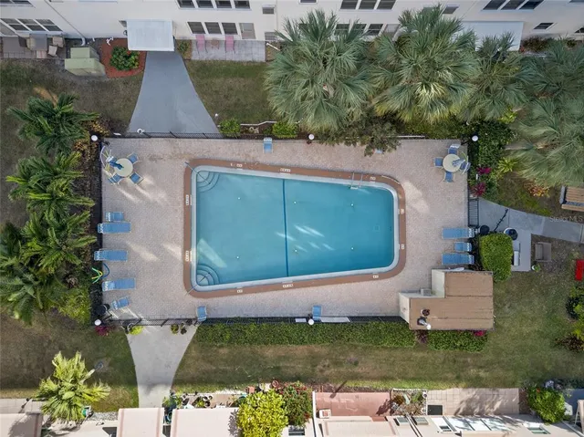 $200,000 | 5521 80th Street North, Unit 511, St. Petersburg, FL 33709