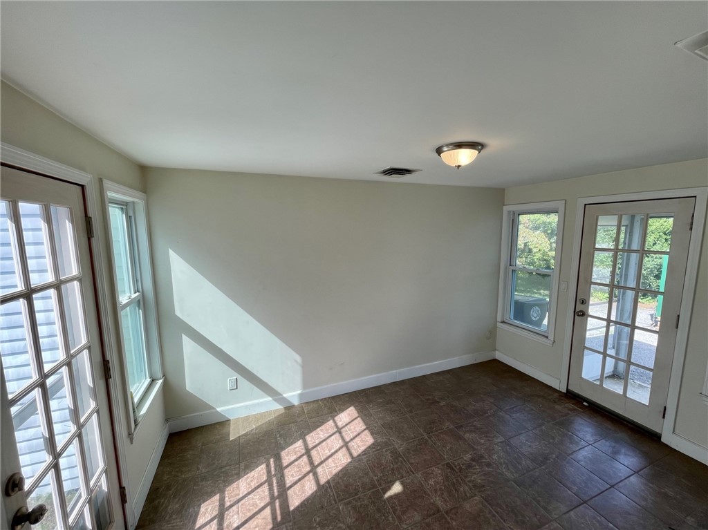 70 Broadmoor Road Cranston, RI 02910 - Photo 7 of 23 Gallery Image 7