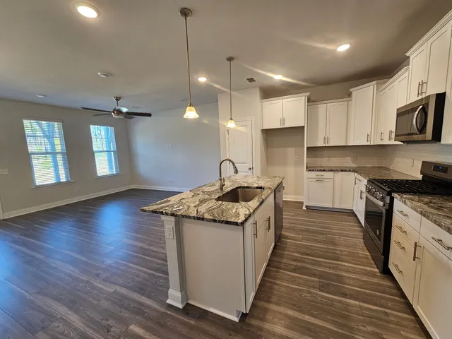 $2,150 | 131 Trailview Lane, Summerville, SC 29486