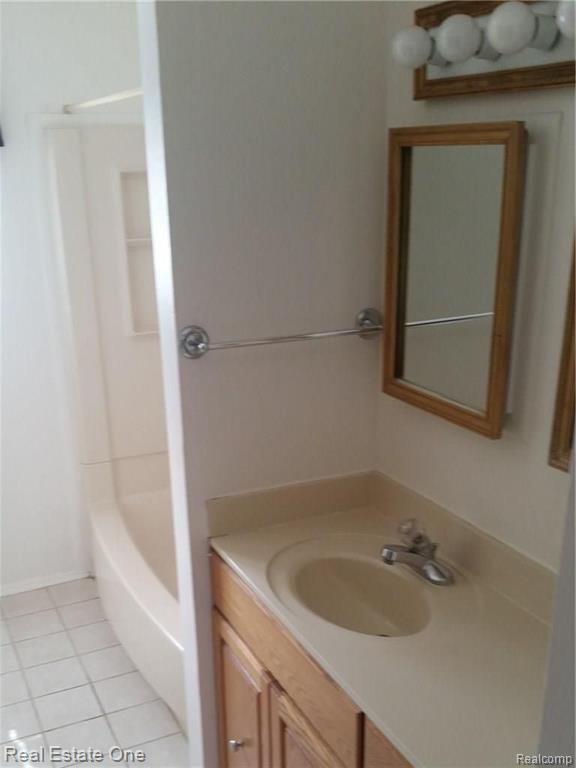 2348 Common Road Warren, MI 48092 - Photo 11 of 25