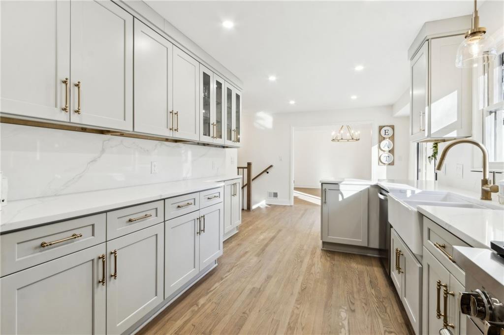 420 Hackberry Court Roswell, GA 30076 - Photo 11 of 35