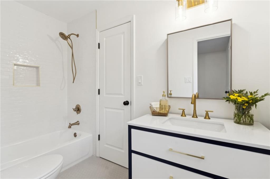 420 Hackberry Court Roswell, GA 30076 - Photo 18 of 35