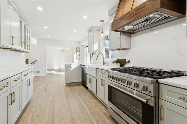 $830,000 | 420 Hackberry Court, Roswell, GA 30076