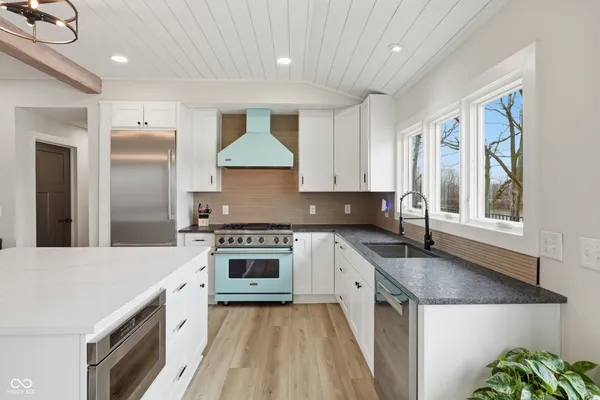 $875,000 | 120 Bayshore Drive, Cicero, IN 46034