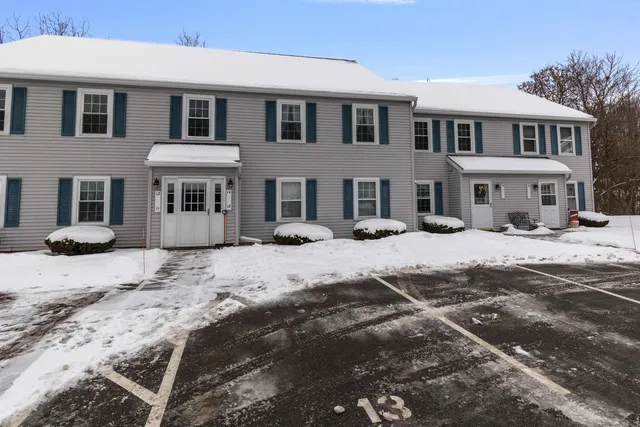 $319,900 | 34 Brickyard Road, Unit 14, Essex Junction, VT 05452