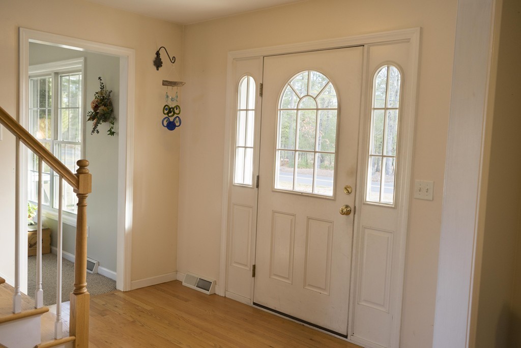 459 Springdale Road Westfield, MA 01085 - Photo 4 of 30 Gallery Image 4