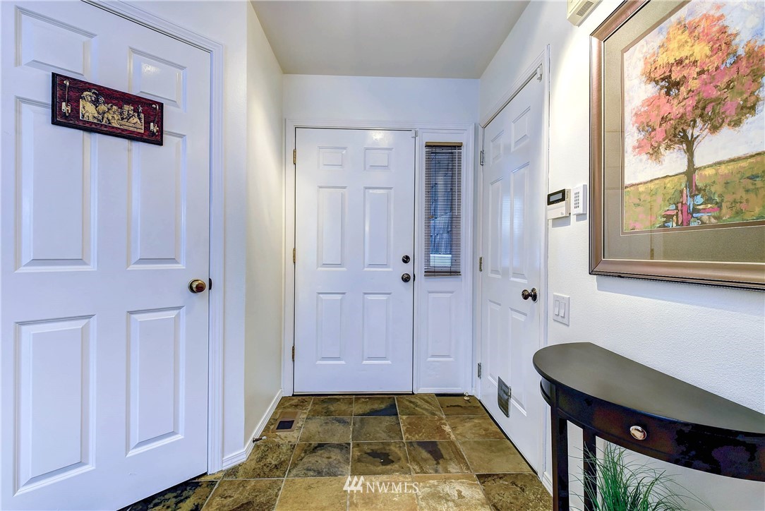 416 228th Street Southwest, Unit G101 Bothell, WA 98021 - Photo 2 of 18 Gallery Image 2