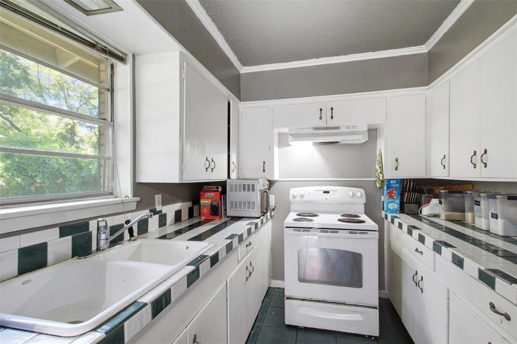 912 Sycamore Street Commerce, TX 75428 - Photo 14 of 28