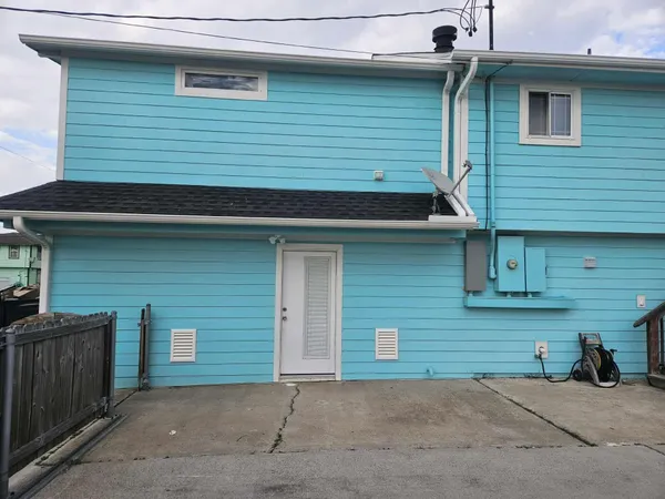 $3,900 | 812 Marlin Street, Bayou Vista, TX 77563