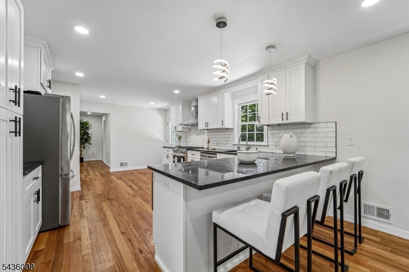 14 Witkowski Way Wayne, NJ 07470 - Photo 10 of 37