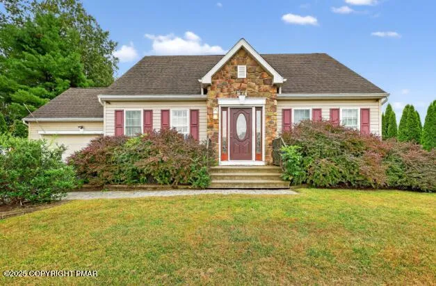 $310,000 | 304 Freedom Lane, East Stroudsburg, PA 18301