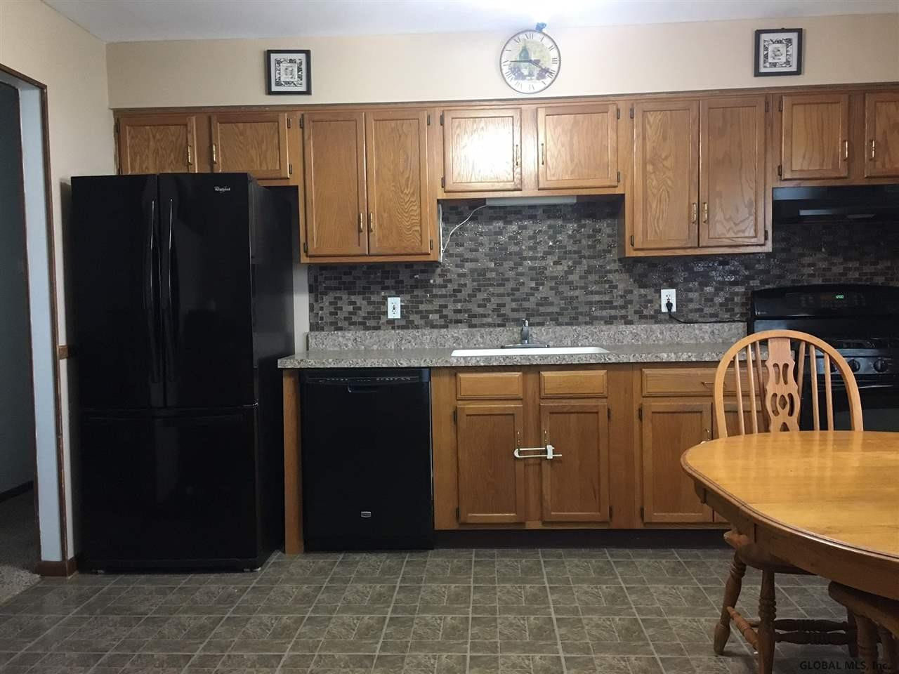 24 Colleen Road Troy, NY 12180 - Photo 3 of 12 Photo 3