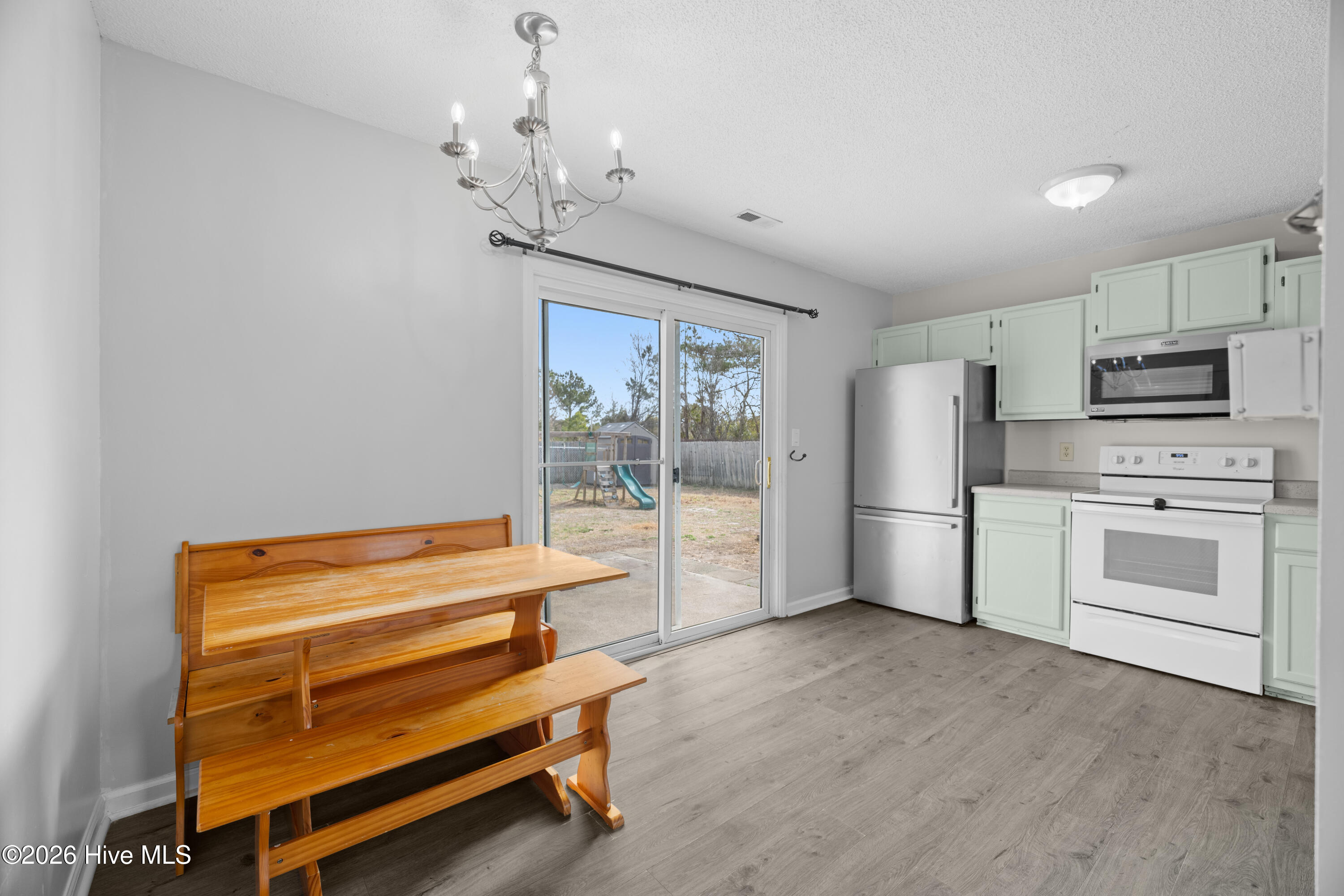 405 Hooks Lane Hubert, NC 28539 - Photo 11 of 40 A02A0033