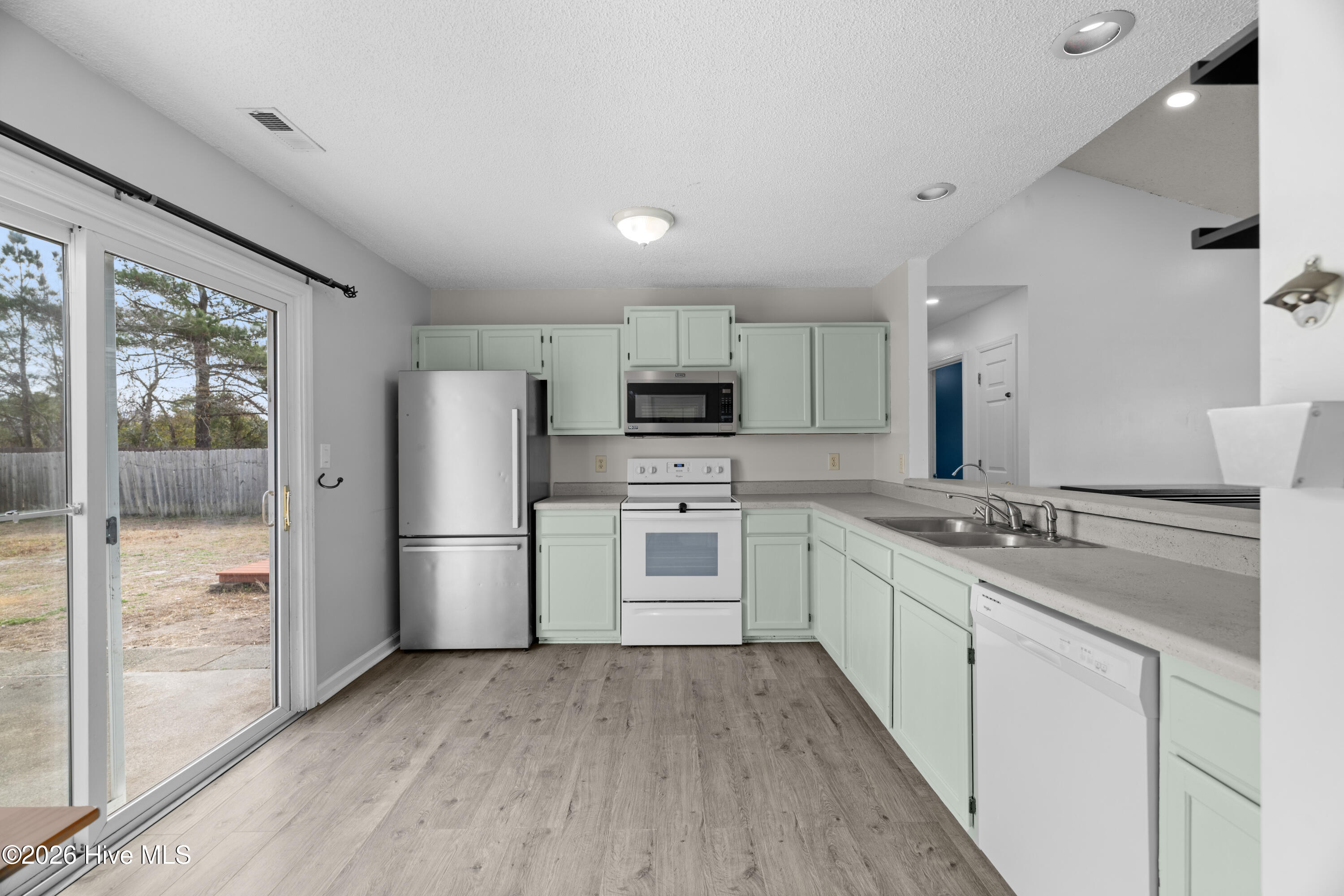 405 Hooks Lane Hubert, NC 28539 - Photo 12 of 40 A02A0036