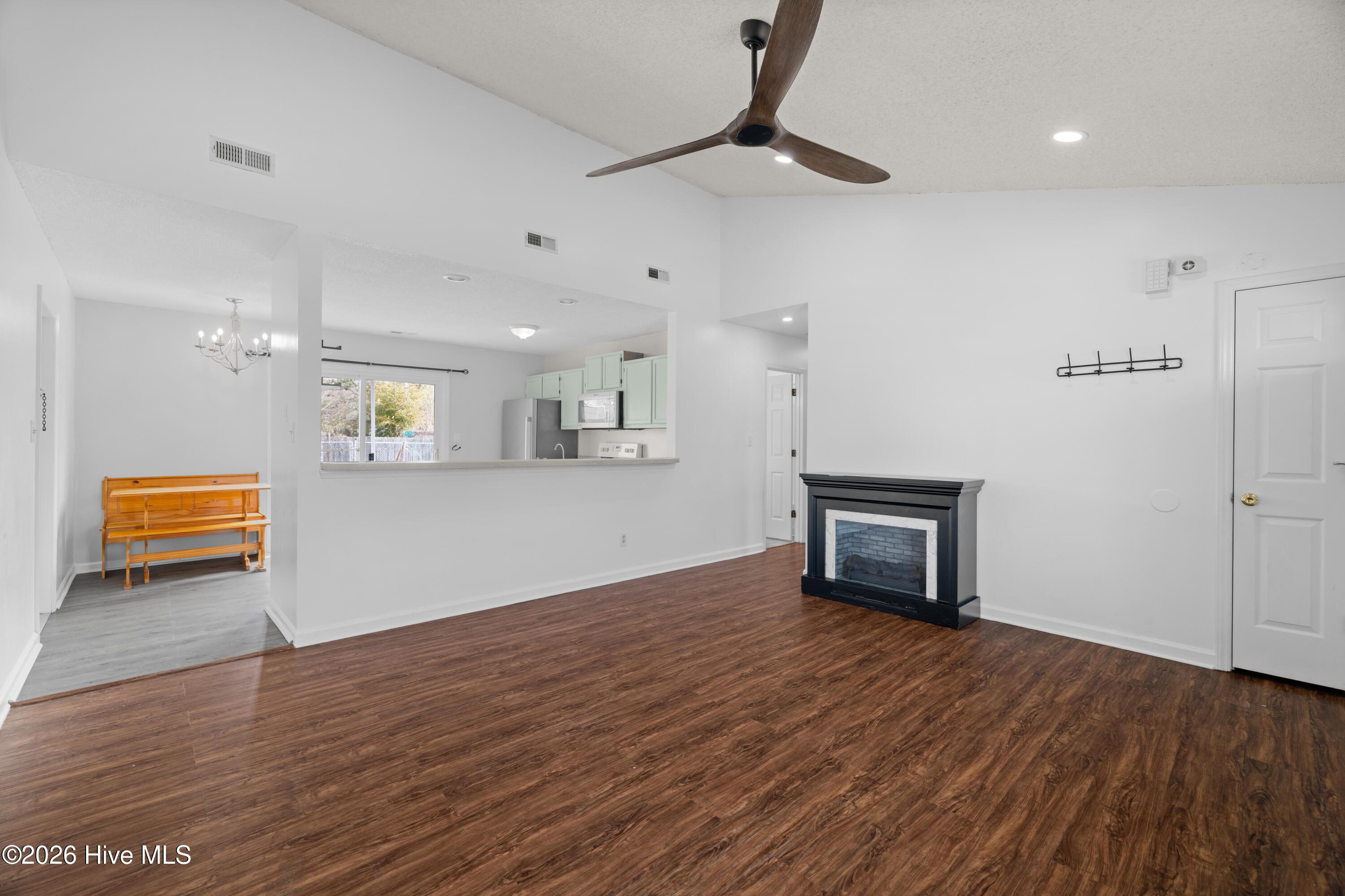 405 Hooks Lane Hubert, NC 28539 - Photo 9 of 40 A02A0027