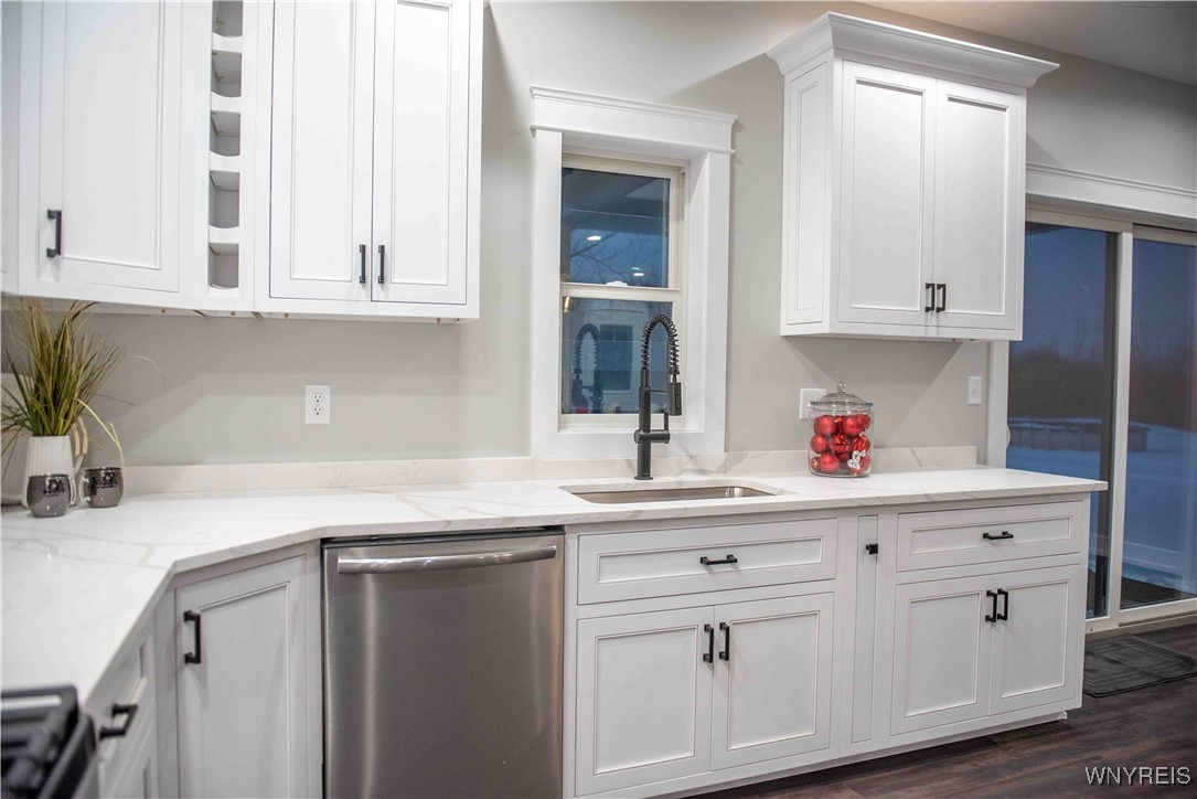 6220 Versailles Road Hamburg, NY 14085 - Photo 11 of 36