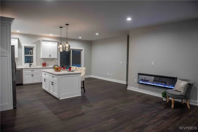 $549,900 | 6220 Versailles Road, Hamburg, NY 14085