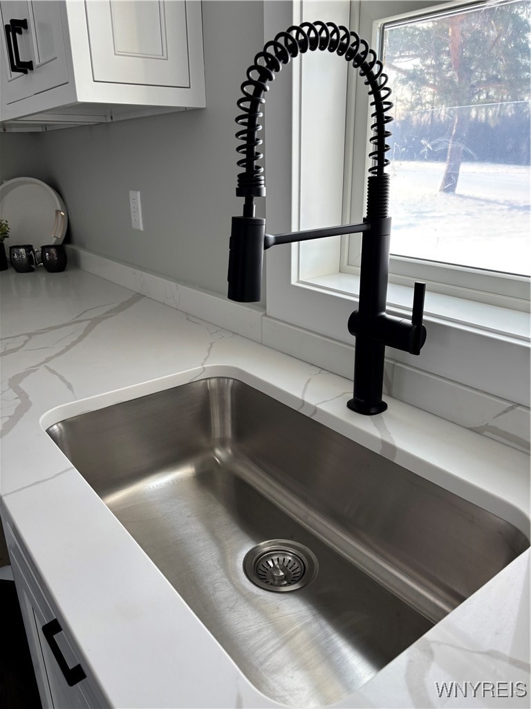 6220 Versailles Road Hamburg, NY 14085 - Photo 16 of 36 KOHLER PLUMBING FIXTURES -