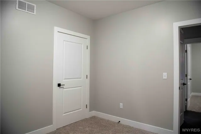 $549,900 | 6220 Versailles Road, Hamburg, NY 14085