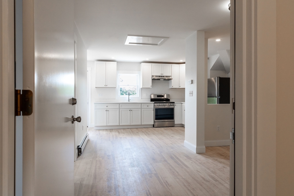 71 Friend Street, Unit 4 Gloucester, MA 01930 - Photo 5 of 13