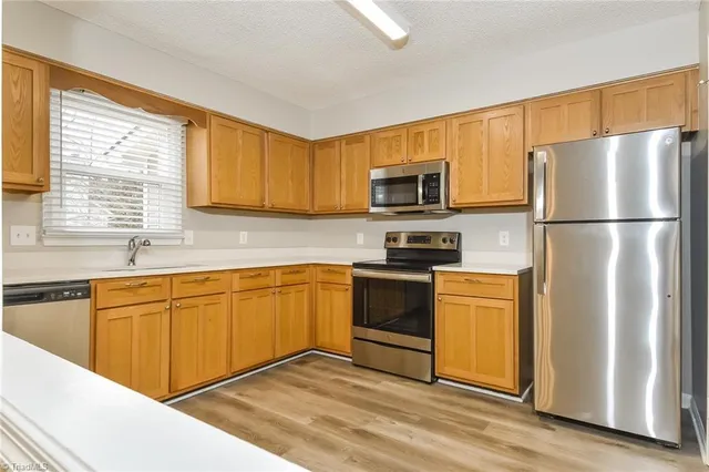 $1,825 | 3201 High View Circle, Greensboro, NC 27410