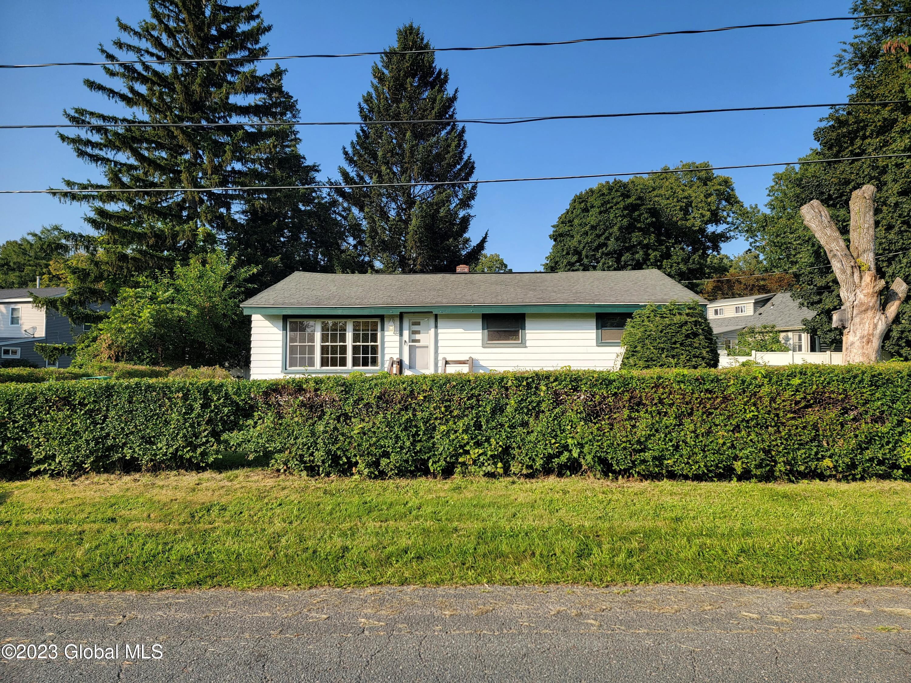10 Westcott Road Troy, NY 12182 - Photo 1 of 39 1000010626
