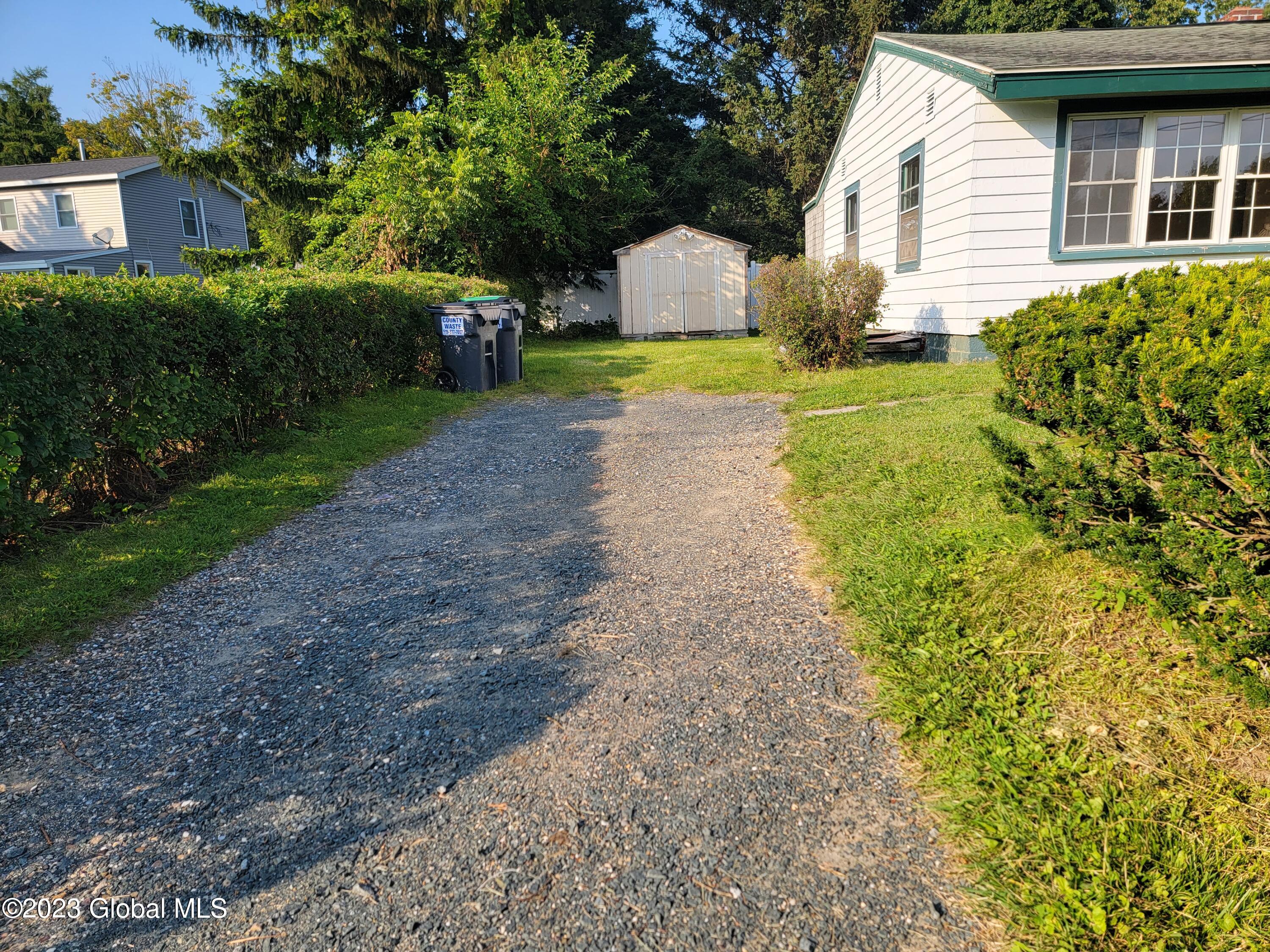 10 Westcott Road Troy, NY 12182 - Photo 3 of 39 1000010629